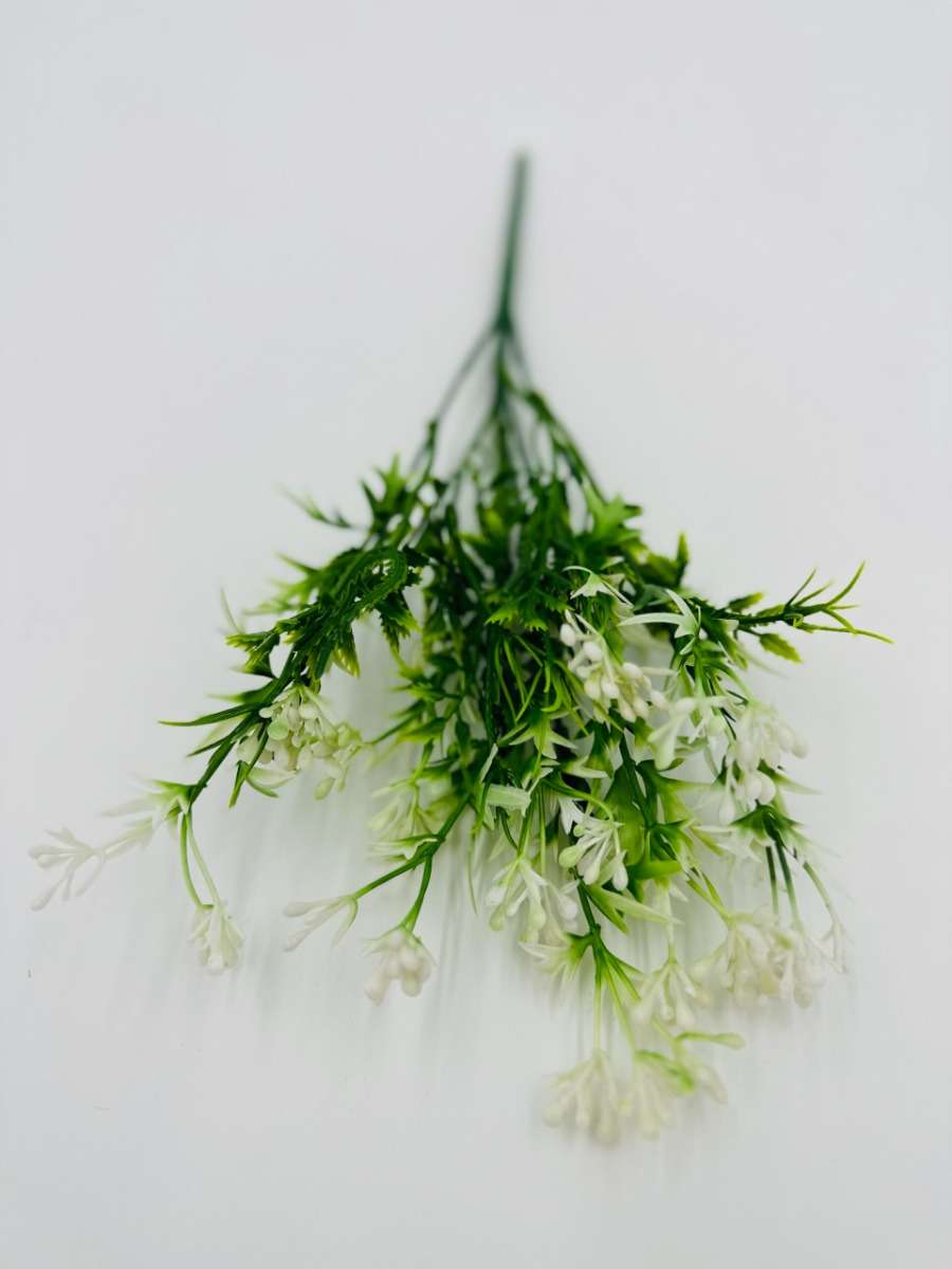 masa de Revelion — buchet de verdeata pentru linia de bază
