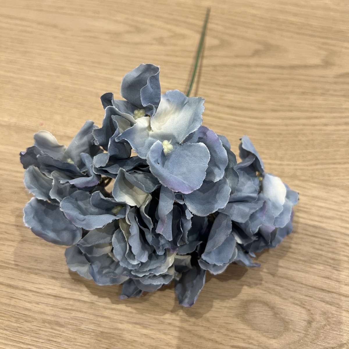 decor de nuntă — cap de hortensie albastru pentru paleta bleu-argintiu