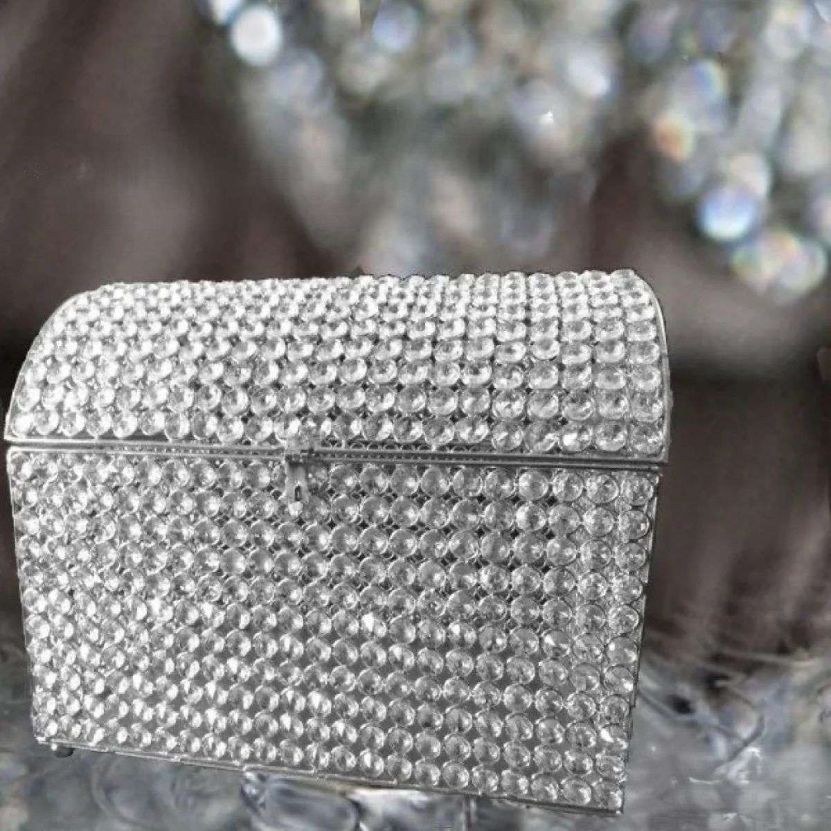 decor de botez — cufăr argintiu cu cristale de 30 cm