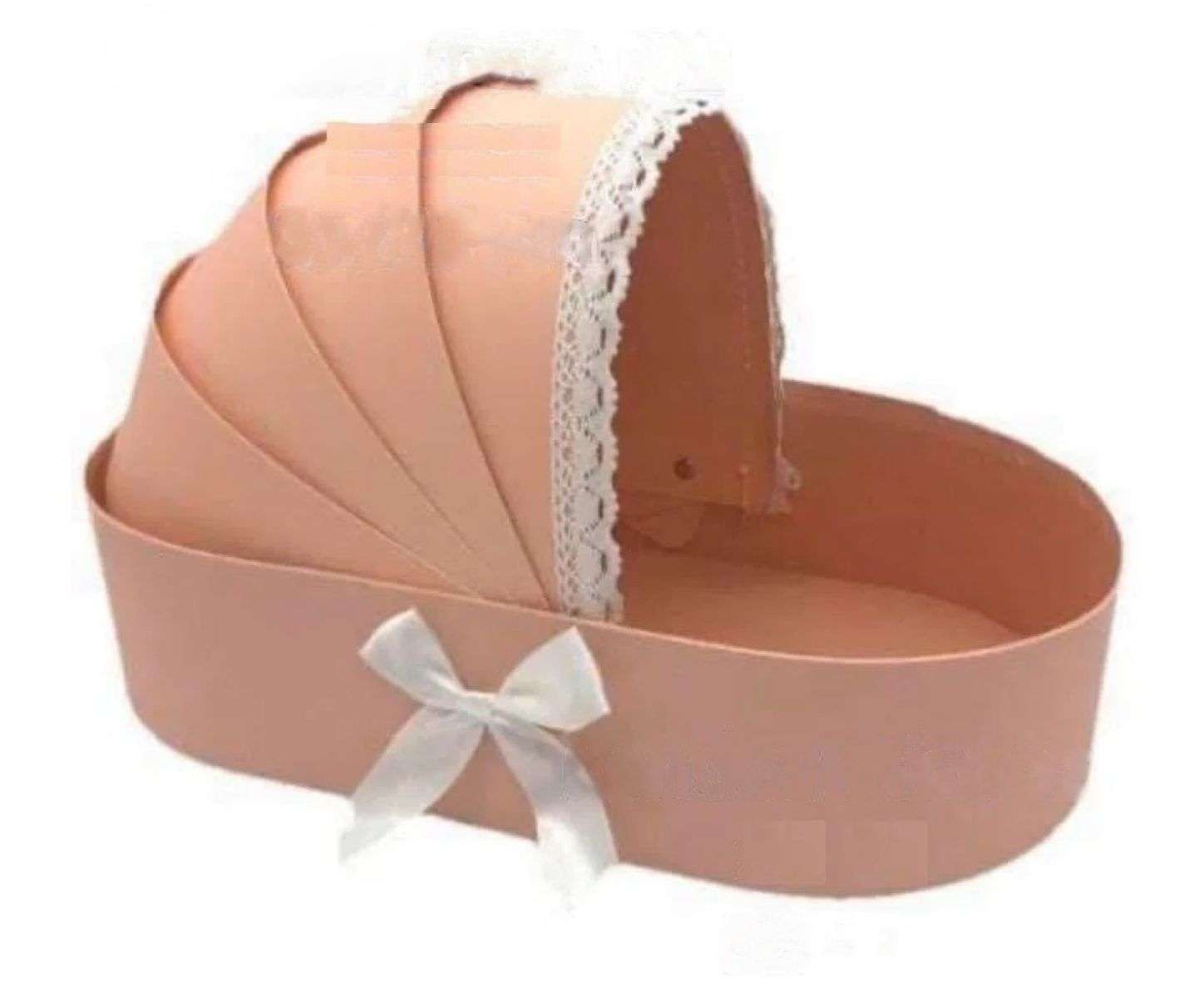 decor de botez — landou mic roz din carton, accent pastel