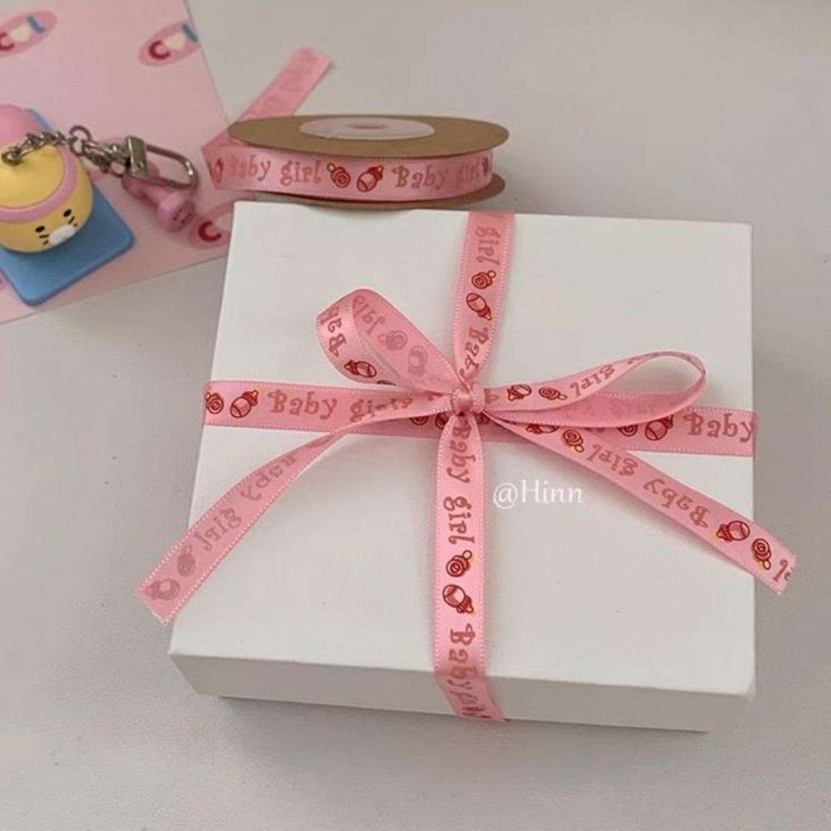 decor de botez — panglică satin roz pentru funda lumânării