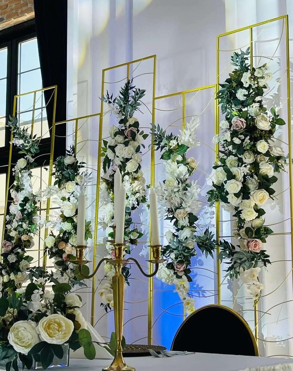 decor eveniment corporate — panou metalic demontabil de 200 cm pentru fundalul scenei
