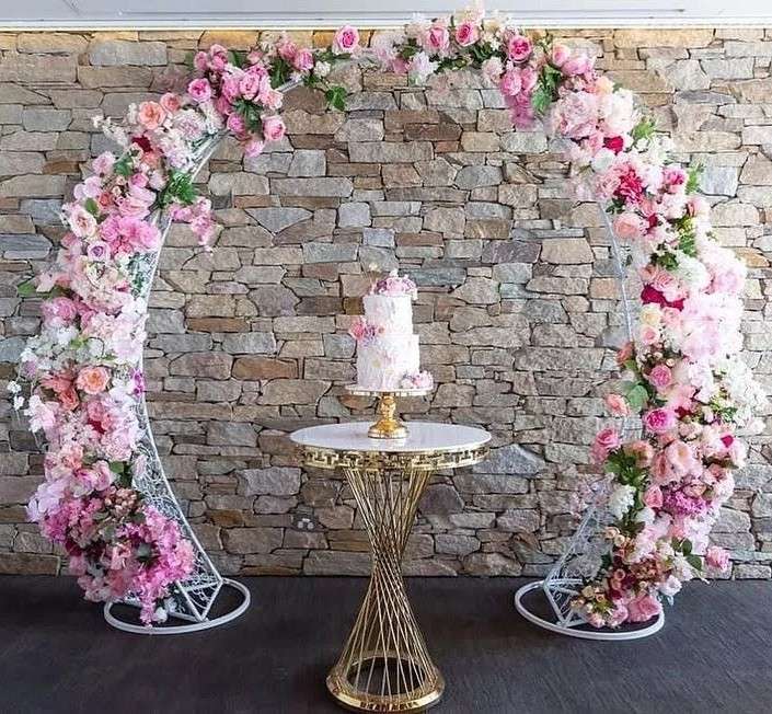 arcade florale de nunta — set de două arcade semilună cu flori roz