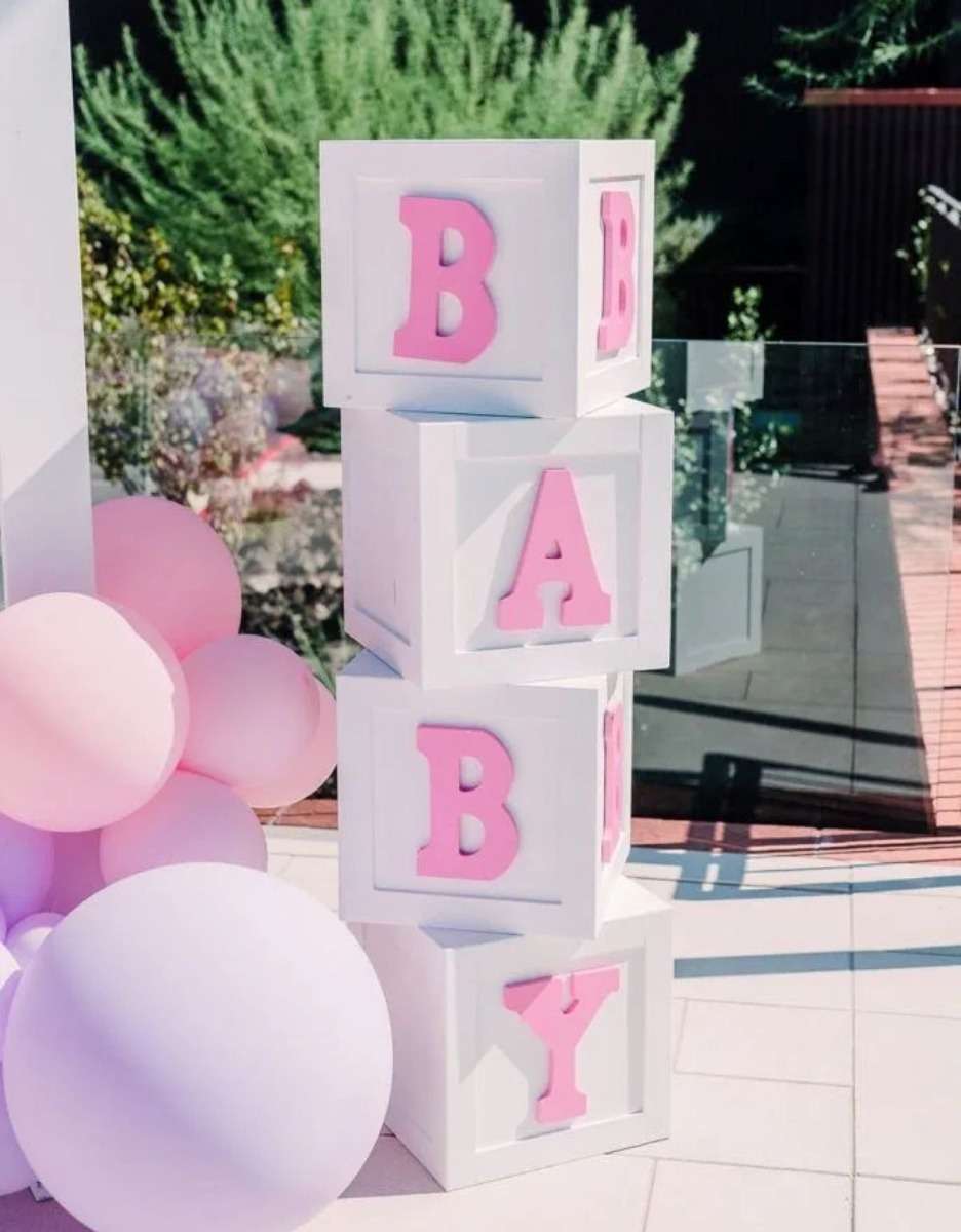 decor de botez — set de patru cuburi BABY albe cu litere roz