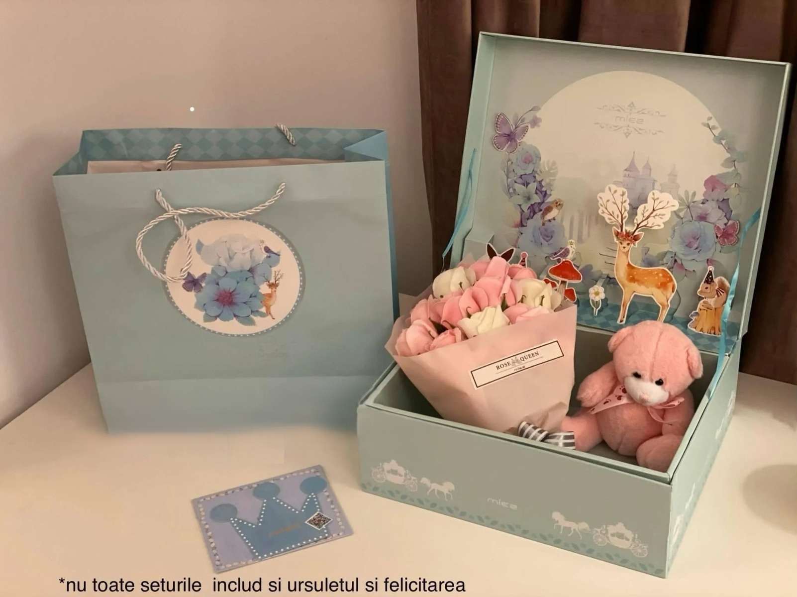 Cutii cu flori de sapun: cadoul care nu se vestejeste