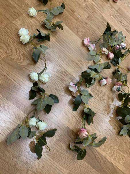 Set sau bucată: cum cumperi flori artificiale pentru decor