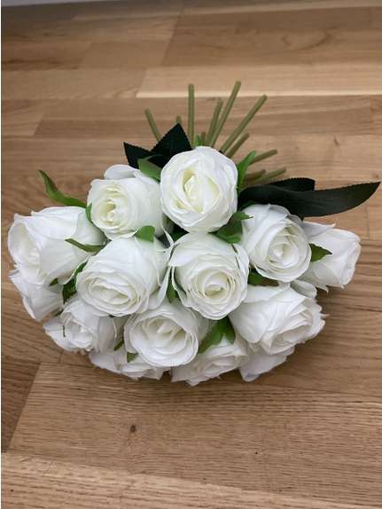 Trandafiri 828 Alb buchet 18 fire