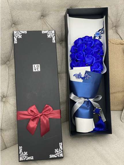 Aranjament sapun buchet in cutie cod 2020/18