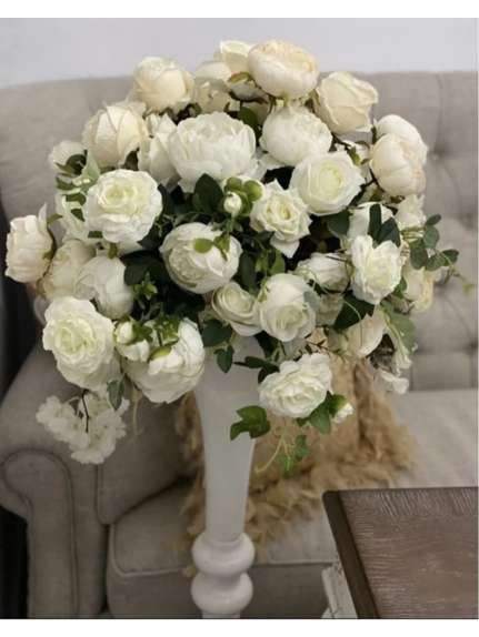 Aranjament Floral de Lux cu Suport