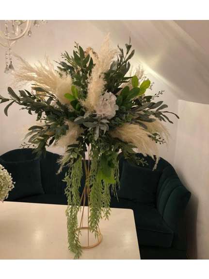 Aranjament floral cu flori albe, pampas si verdeata GREEN650 – 60 cm diametru