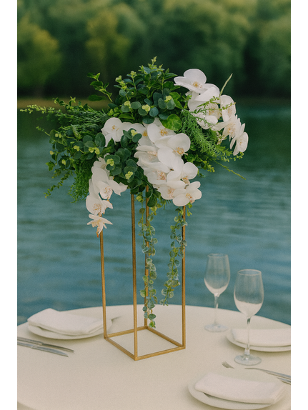 Aranjament Floral Curgator cu Eucalipt si Orhidee din Silicon – Diametru 70 cm