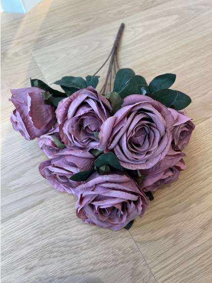 Trandafiri A133 Mov buchet 8 fire