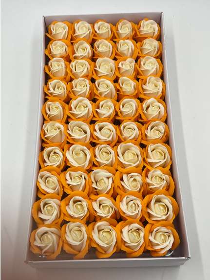 Trandafiri de sapun premium parfumati mix Medium orange cu Sampanie cutie 50 de flori