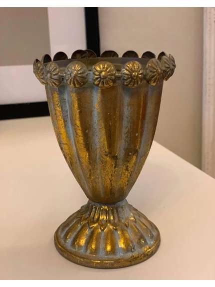 Vază Pocal Mică din Metal – Cod 6263, Finisaj Auriu Antichizat, 15 cm